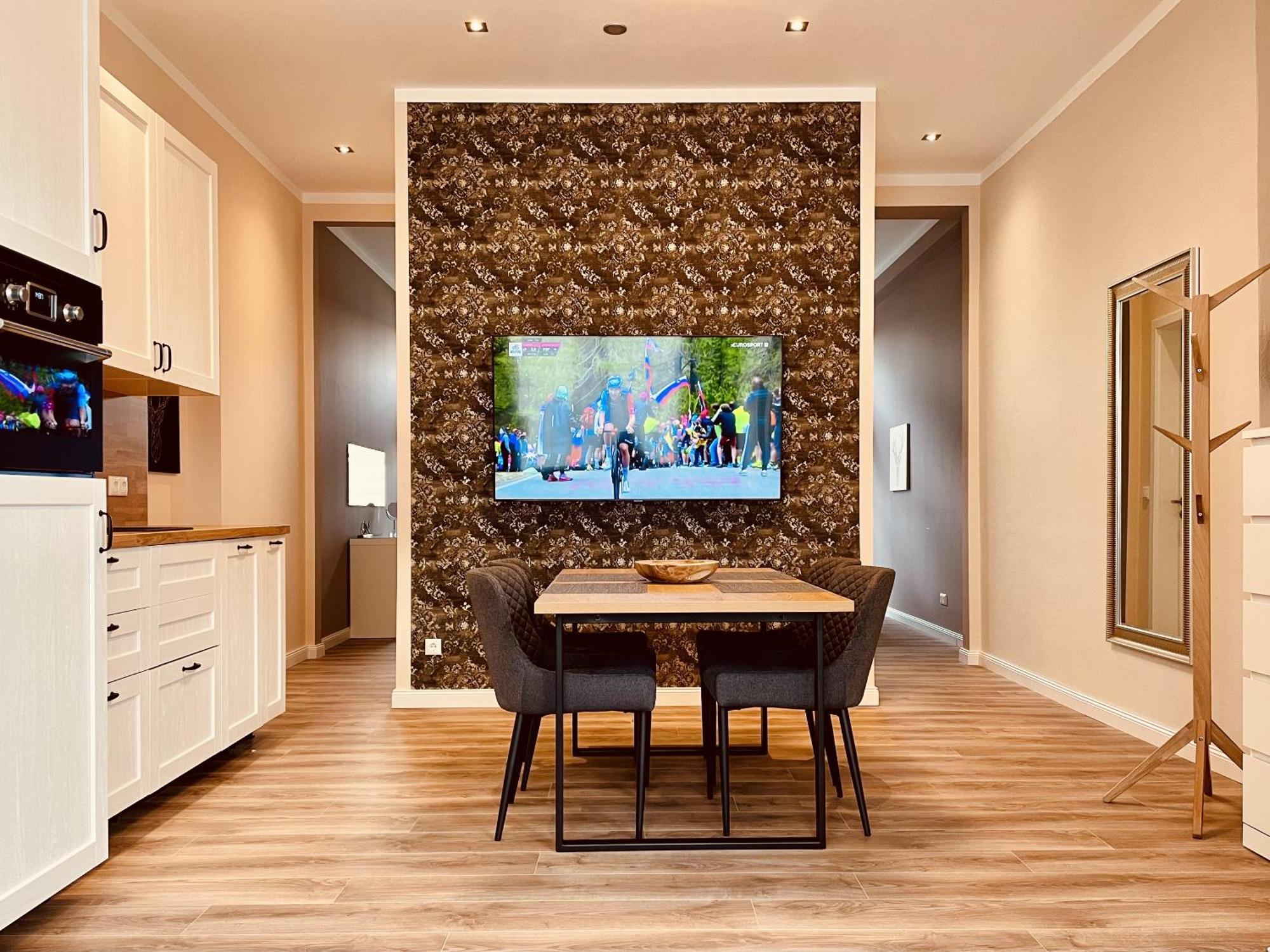 Casa Rehse I Loft-Apartment I Kostenlos Parken & Wlan I Self-Check-In I Oepnv I 65Zoll-Tv Erfurt Exterior photo
